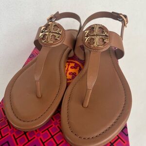 🌟New Claire Leather Tory Burch Flat/Thong Sandal 🌟